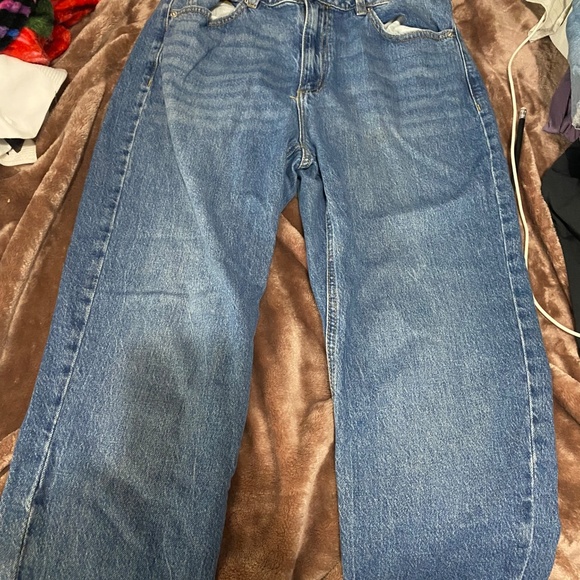 Selling jeans that don’t fit me! Sizes 9 to 11 prices $30 to 50 - Picture 5 of 7